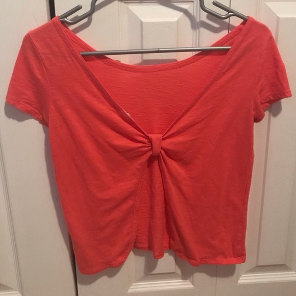 Aeropostale Open-Back Bow Cropped Shirt - Picture 2 of 4
